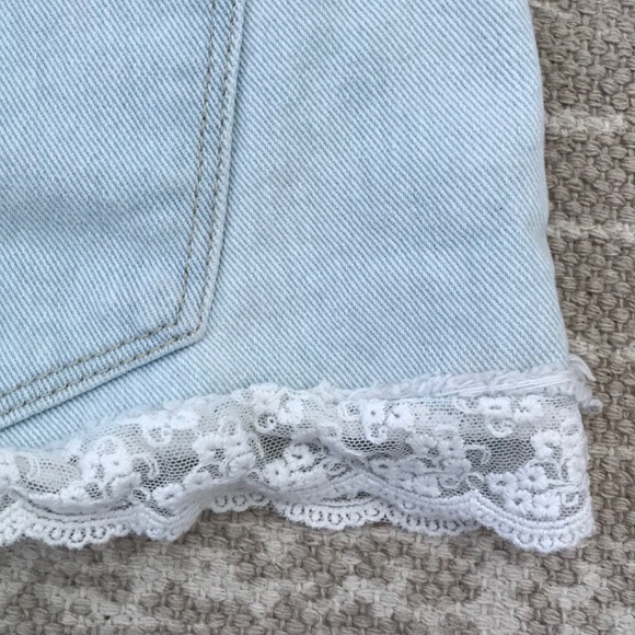 Forever 21 Laced Light Denim Shorts - Picture 3 of 5